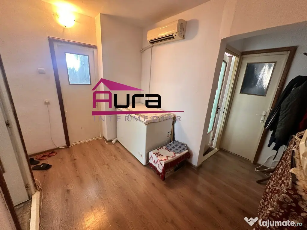 Apartament 4 camere zona Piata Noua 