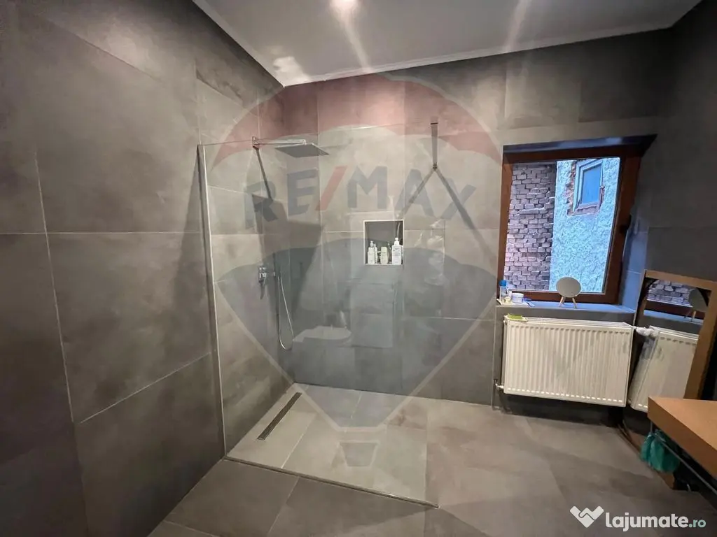 Apartament cu 2 camere de închiriat în zona Ultracentrală 