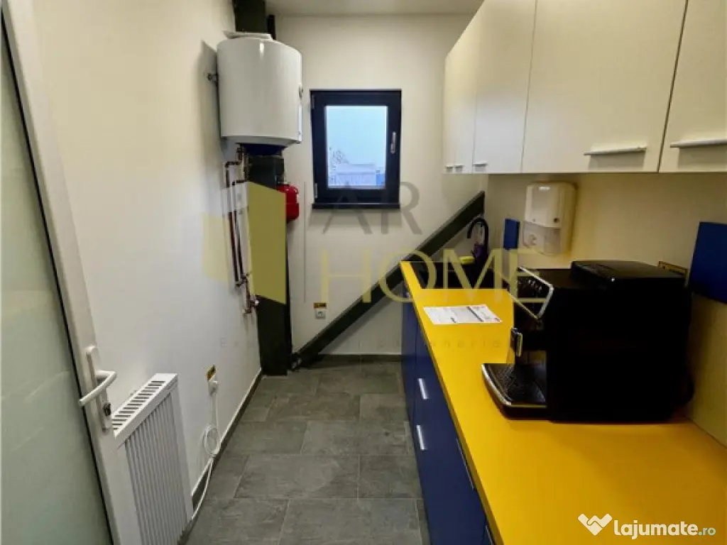 Hala industriala cu platforma betonata, in Paulestii Noi, a 