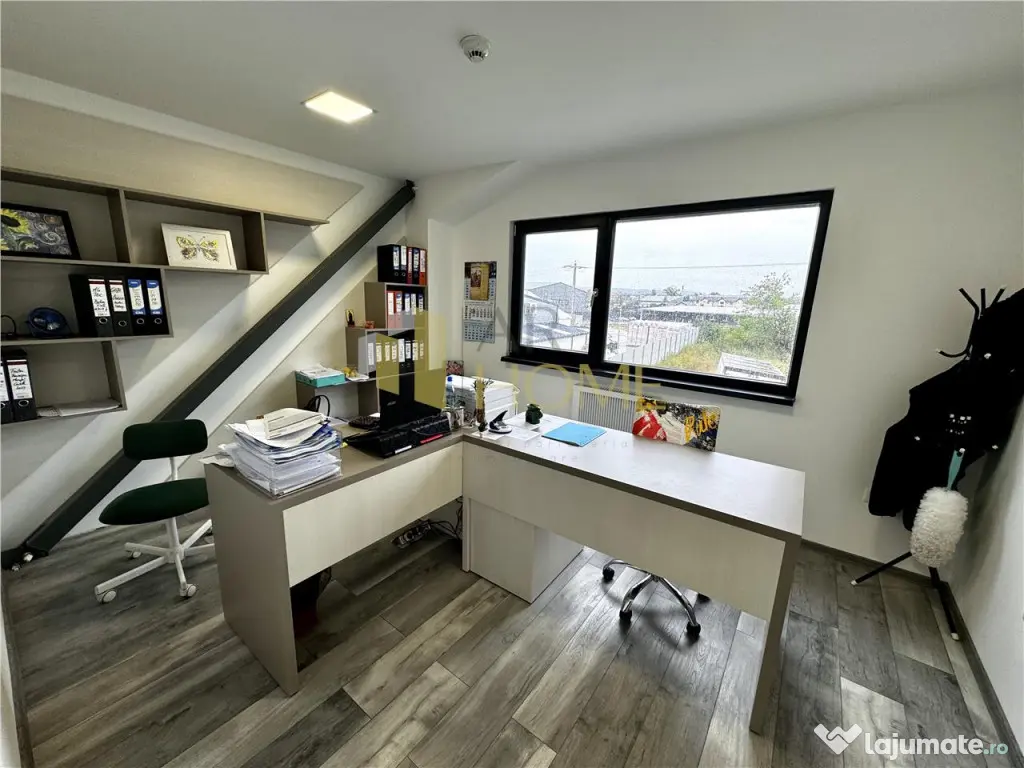 Hala industriala cu platforma betonata, in Paulestii Noi, a 