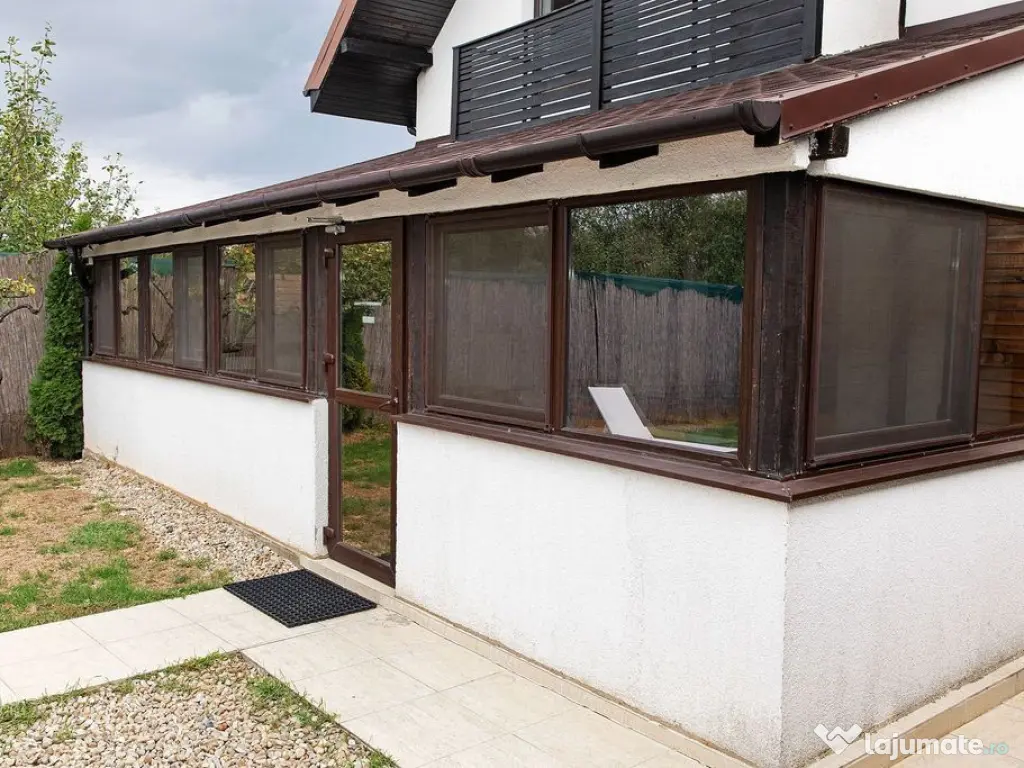 Vilă 5 dormitoare, 4 băi, 2 248mp teren, piscină. Pre?... 