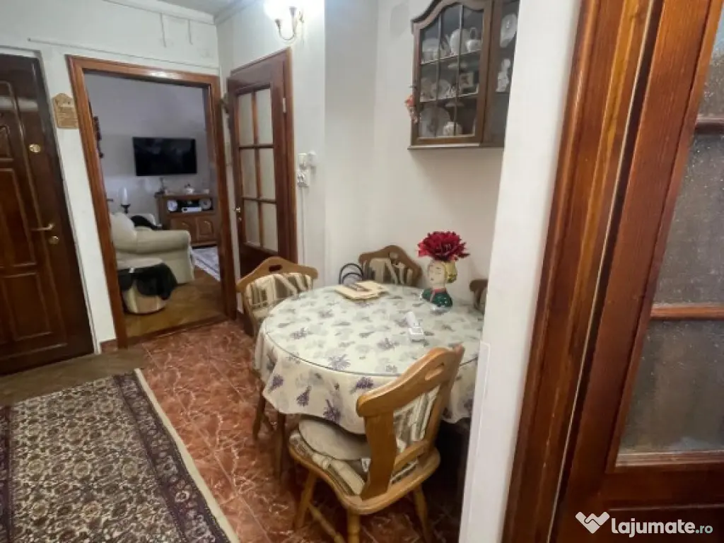 Apartament 2 camere zona Banu Maracine 