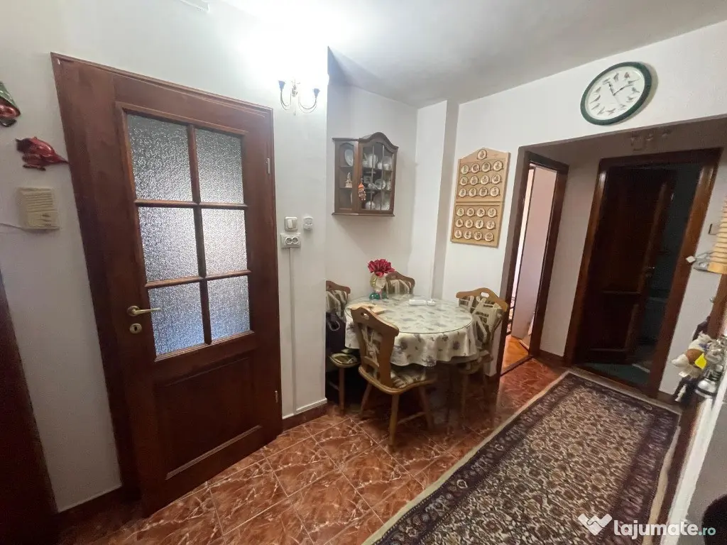 Apartament 2 camere zona Banu Maracine 