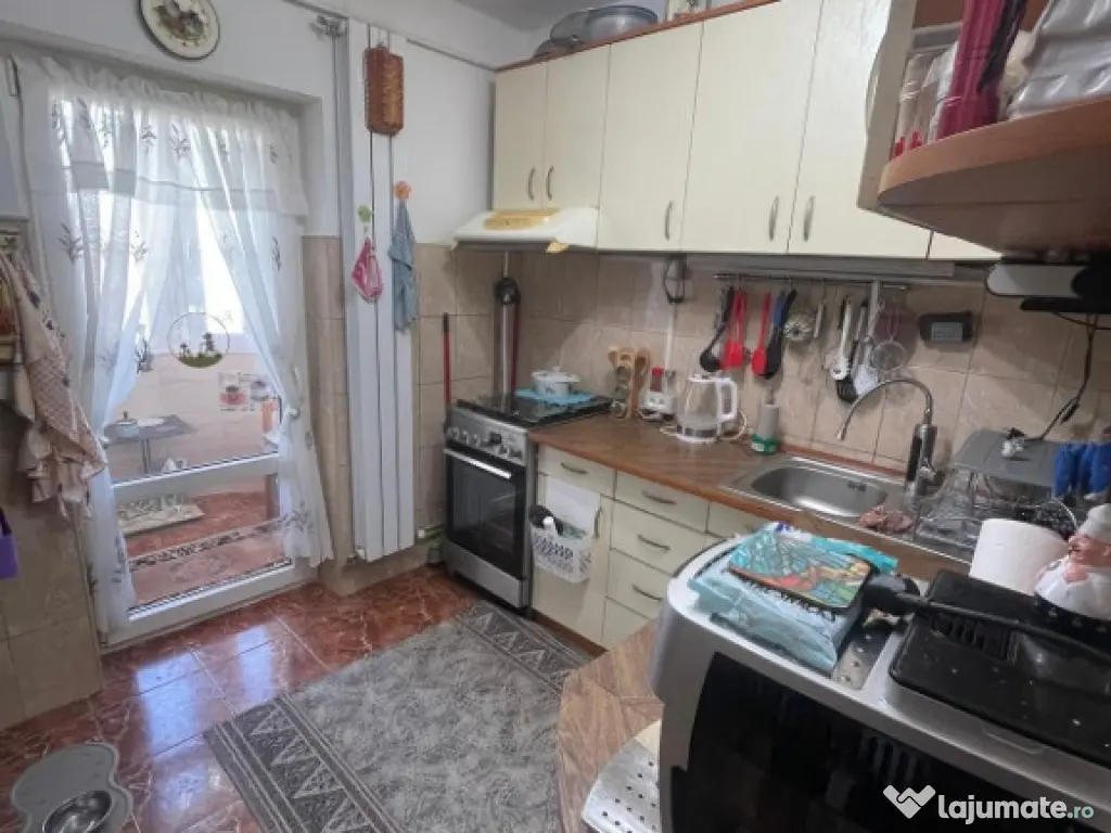 Apartament 2 camere zona Banu Maracine 