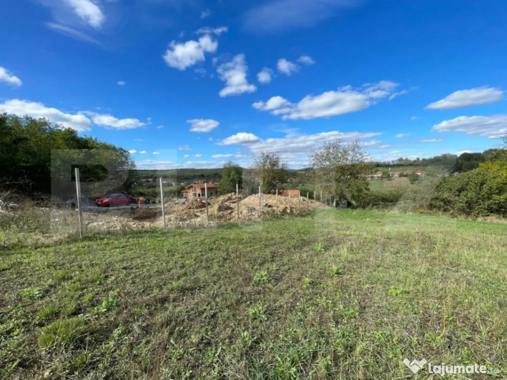 De Vânzare - Teren Intravilan, Localitatea Sumugiu