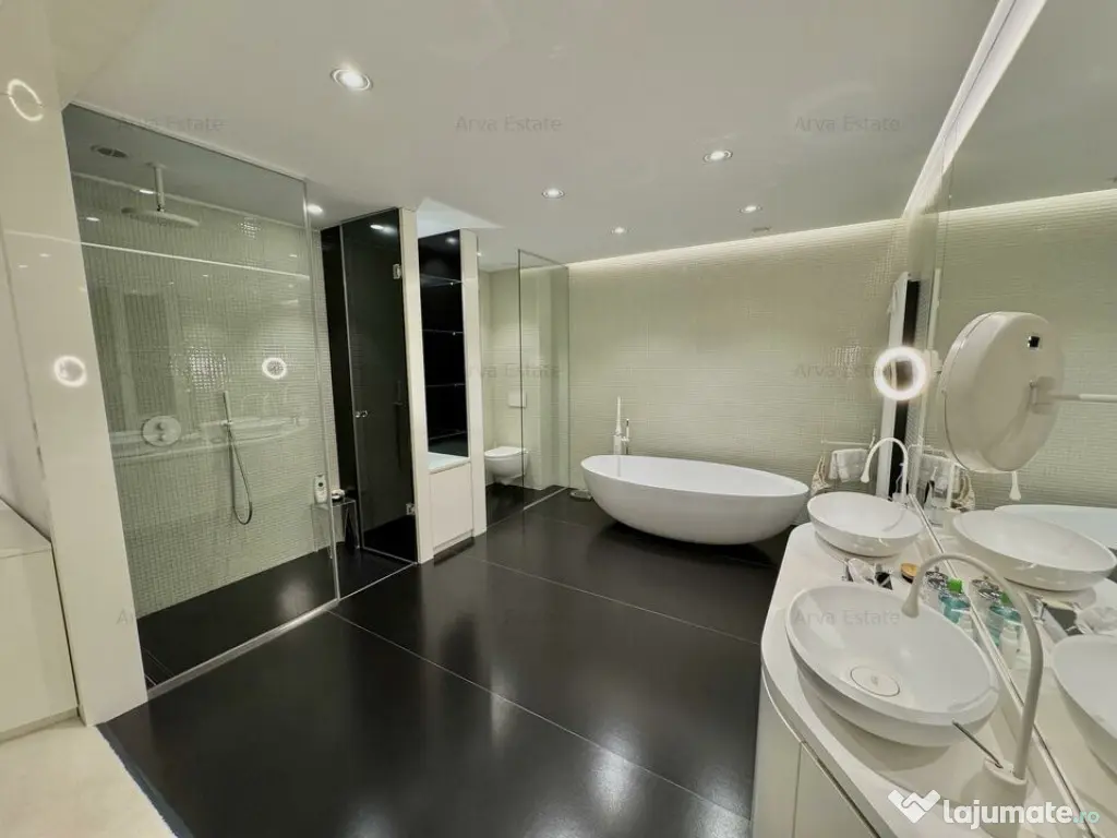 Descopera Luxul: Penthouse 414 mp în Cartierul Francez 