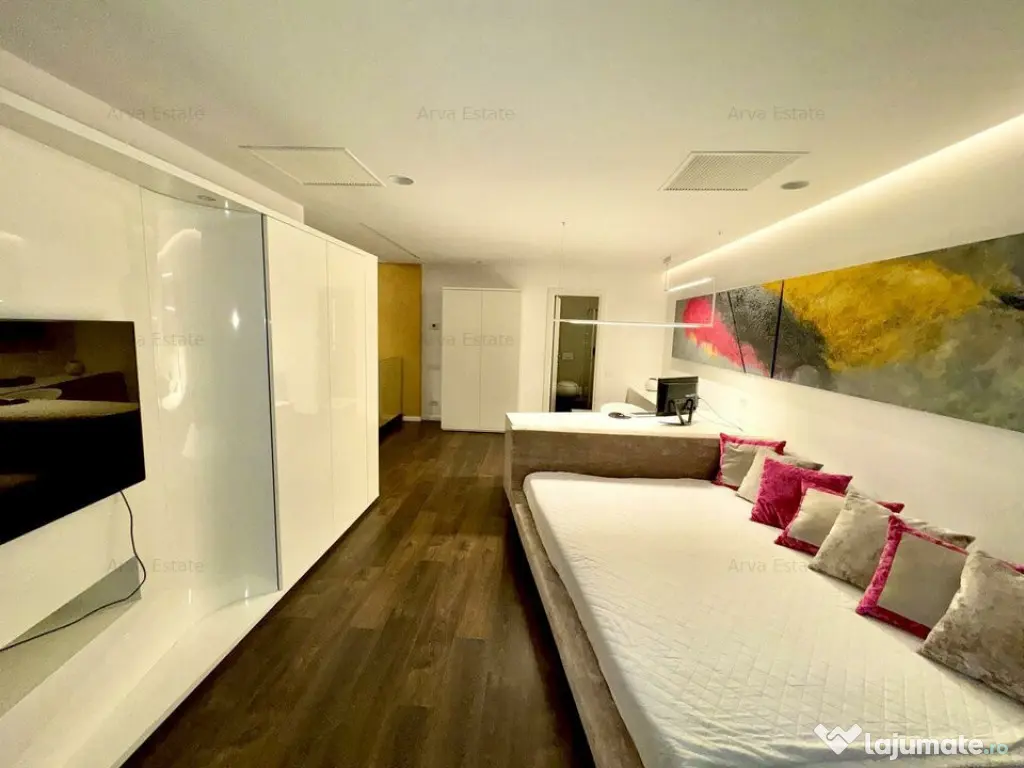 Descopera Luxul: Penthouse 414 mp în Cartierul Francez 