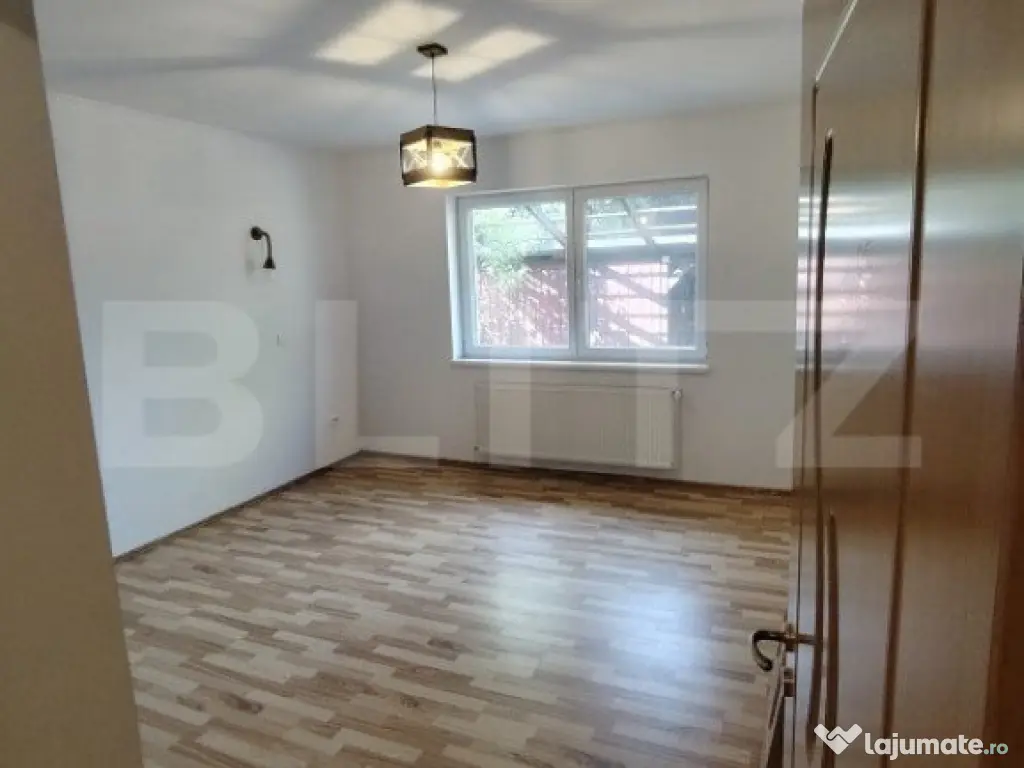 Casa deosebita cu 3 camere si spatiu comercial in Sangeorgiu