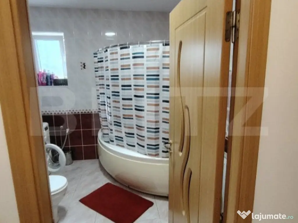 Casa deosebita cu 3 camere si spatiu comercial in Sangeorgiu