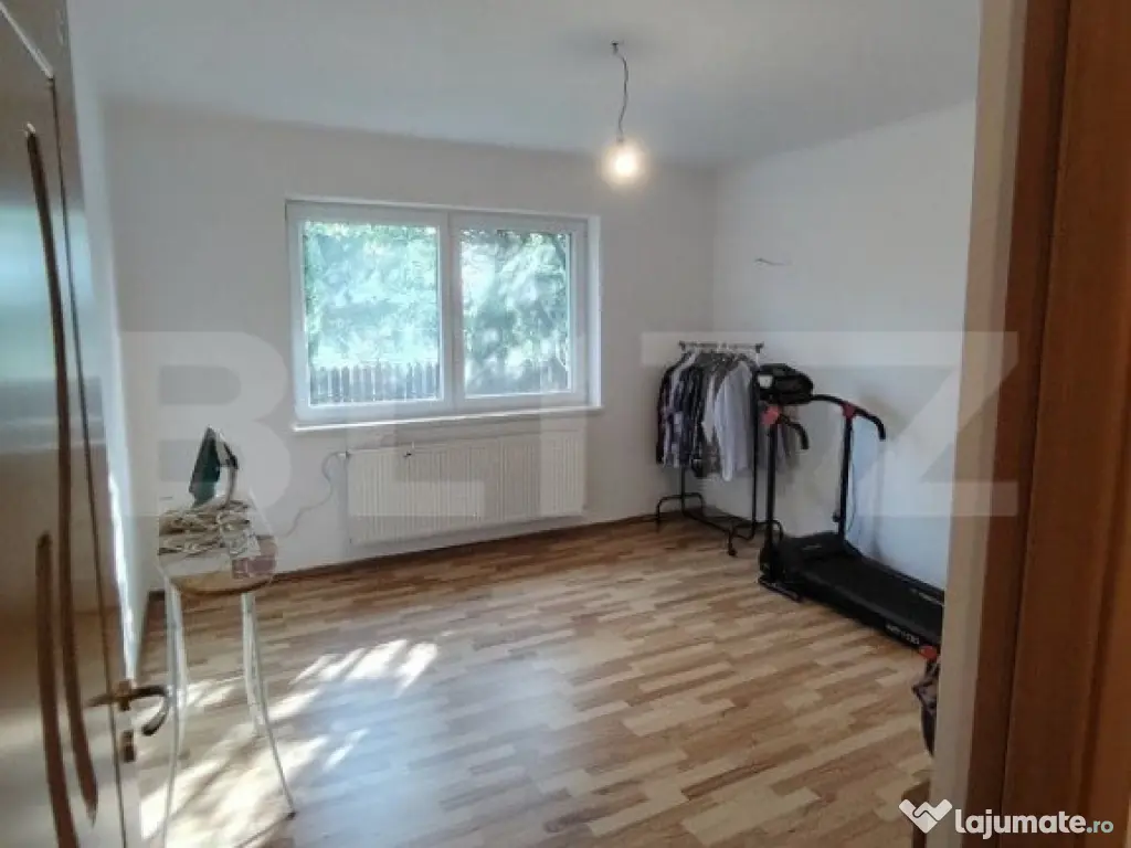 Casa deosebita cu 3 camere si spatiu comercial in Sangeorgiu