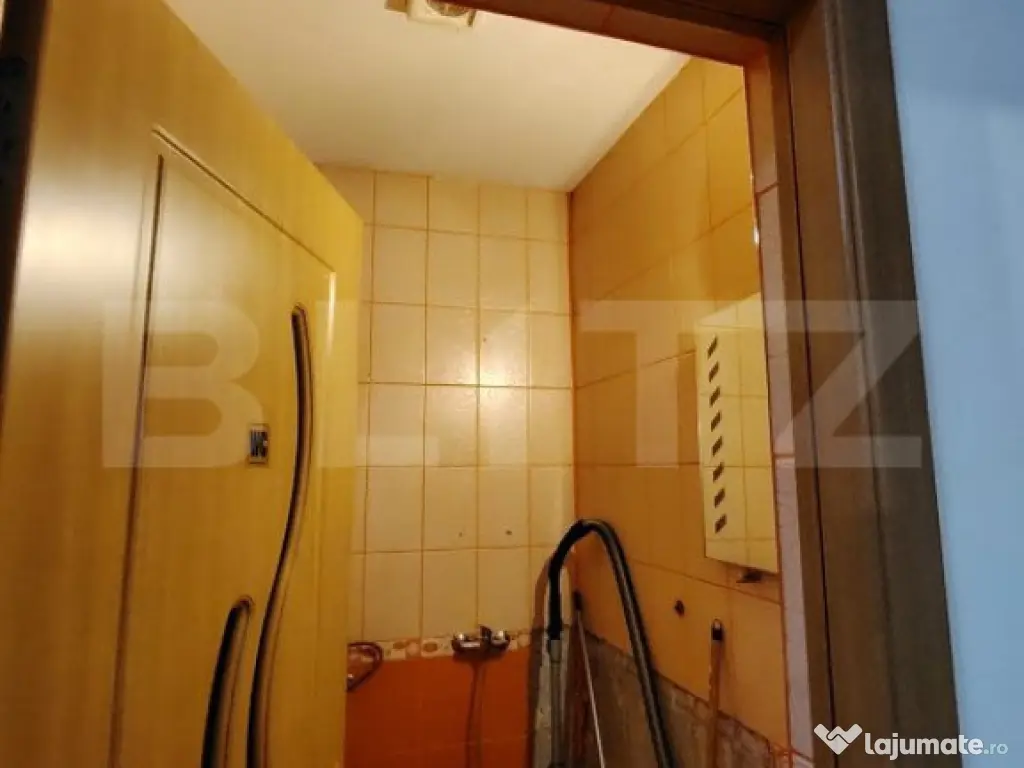 Casa deosebita cu 3 camere si spatiu comercial in Sangeorgiu