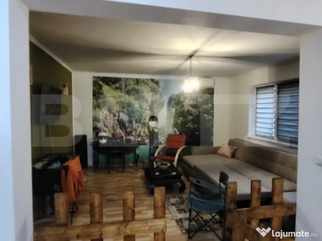 Casa deosebita cu 3 camere si spatiu comercial in Sangeorgiu