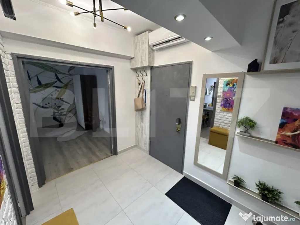 Apartament 2 Camere | View Superb | Etaj 10 | Mobilat și Fi