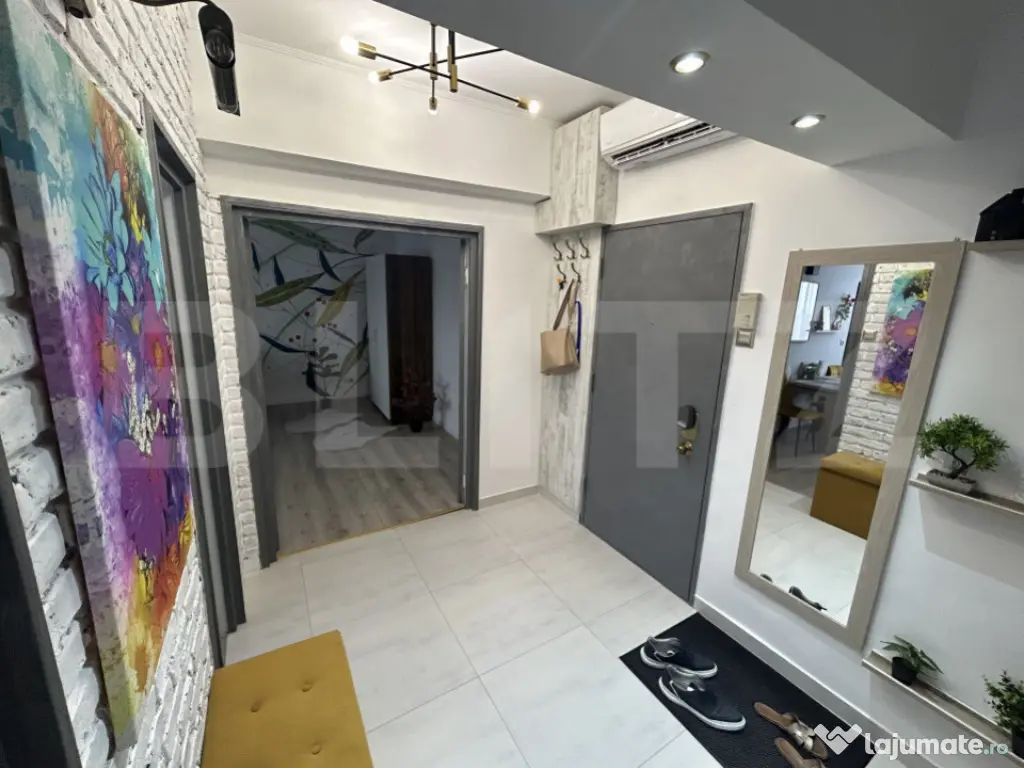 Apartament 2 Camere | View Superb | Etaj 10 | Mobilat și Fi