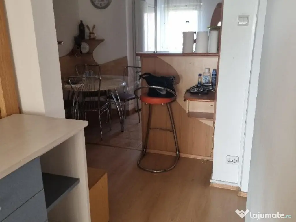 Ap 3 cam , tip PC , et 4 acoperis , Nufarul , mobilat , dotat