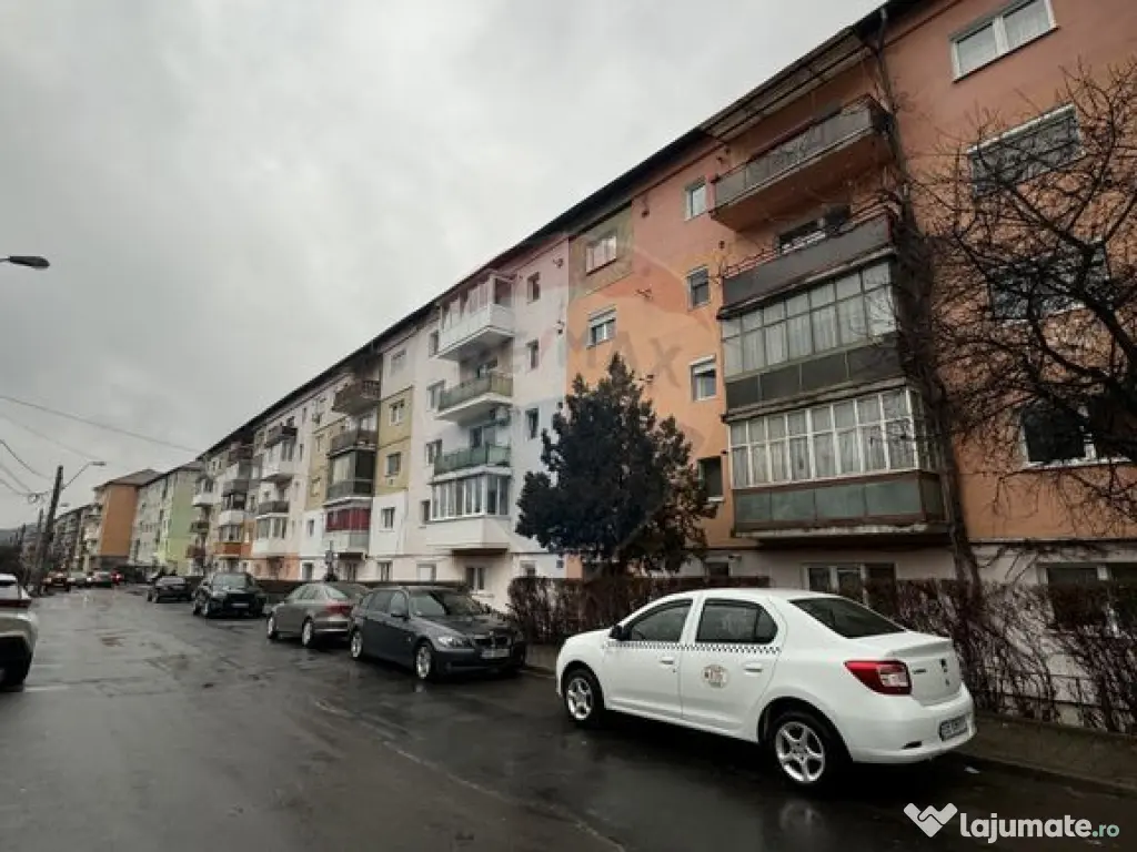 Apartament pe Str. Călugăreni, 2 camere, et.3 