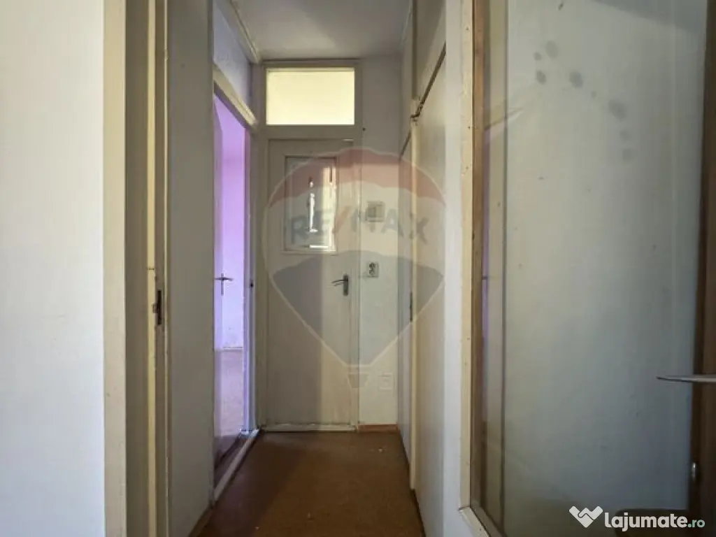 Apartament pe Str. Călugăreni, 2 camere, et.3 