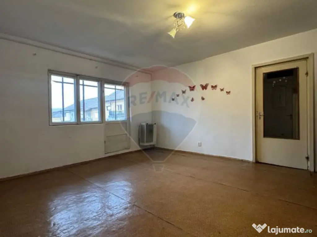 Apartament pe Str. Călugăreni, 2 camere, et.3 