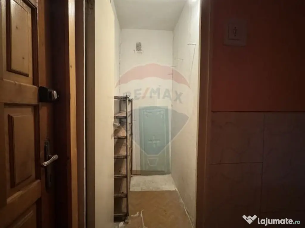 Apartament pe Str. Călugăreni, 2 camere, et.3 