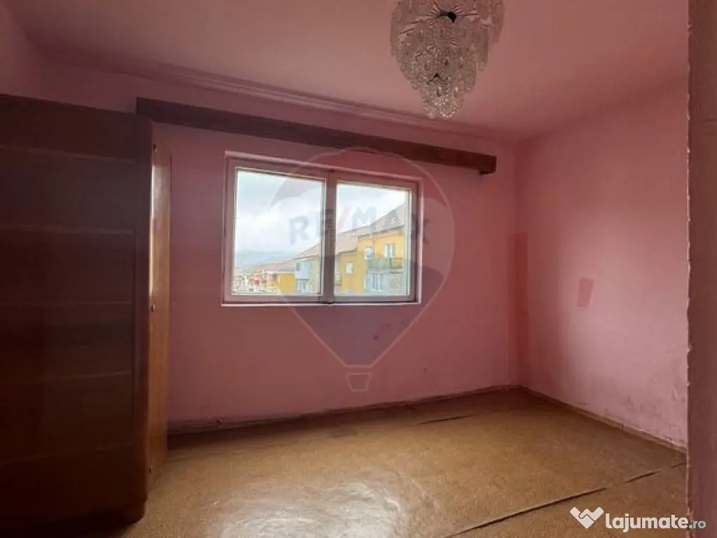 Apartament pe Str. Călugăreni, 2 camere, et.3 
