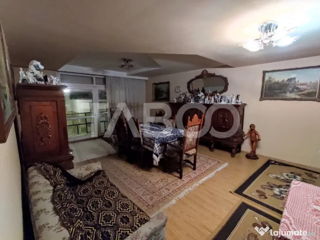 Casa cu spatii comerciale de vanzare in Sibiu Lacul Binder 