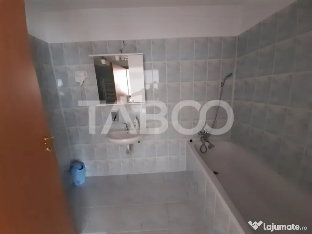 Spatiu comercial de 2760 mp de vanzare in Turnisor Sibiu Com 