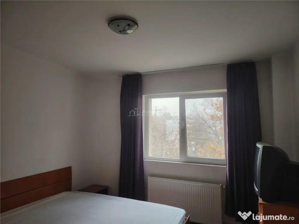 Apartament cu 3 camere, mobilat, centrala termica, zona nord 