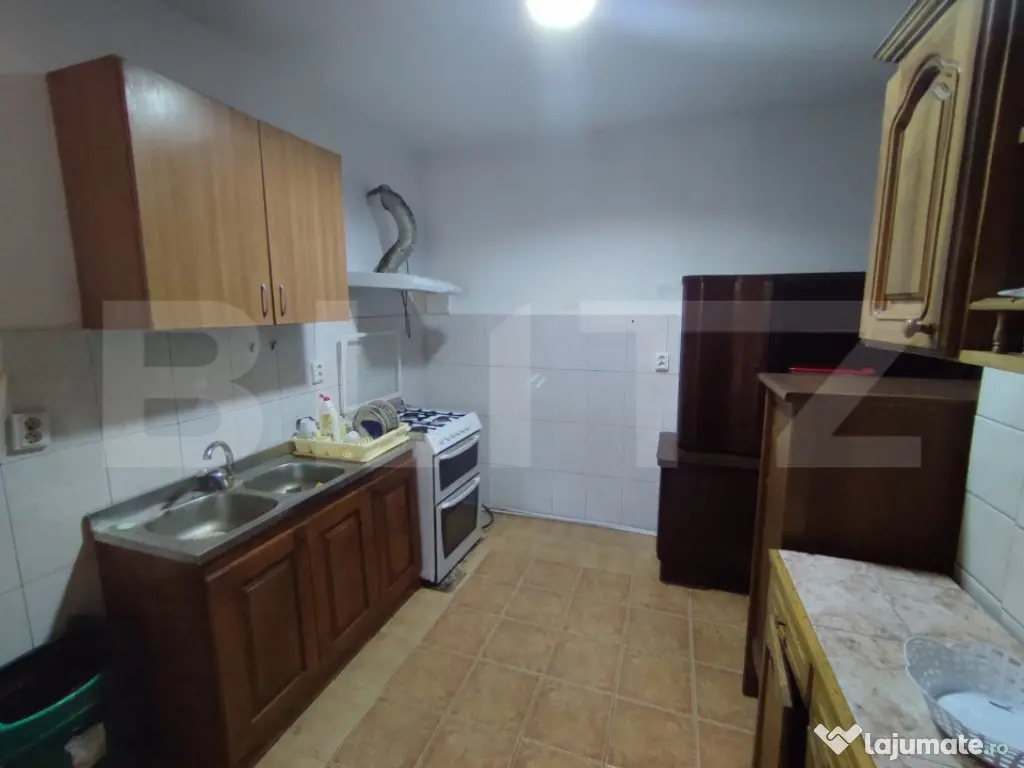 Pensiune 12 camere, 1500 mp teren, Sucevita