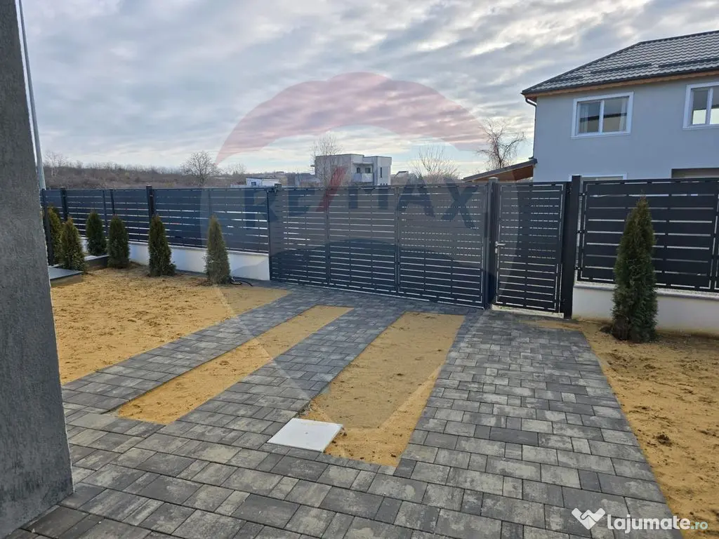 Casă / Vilă cu 5 camere de vânzare 