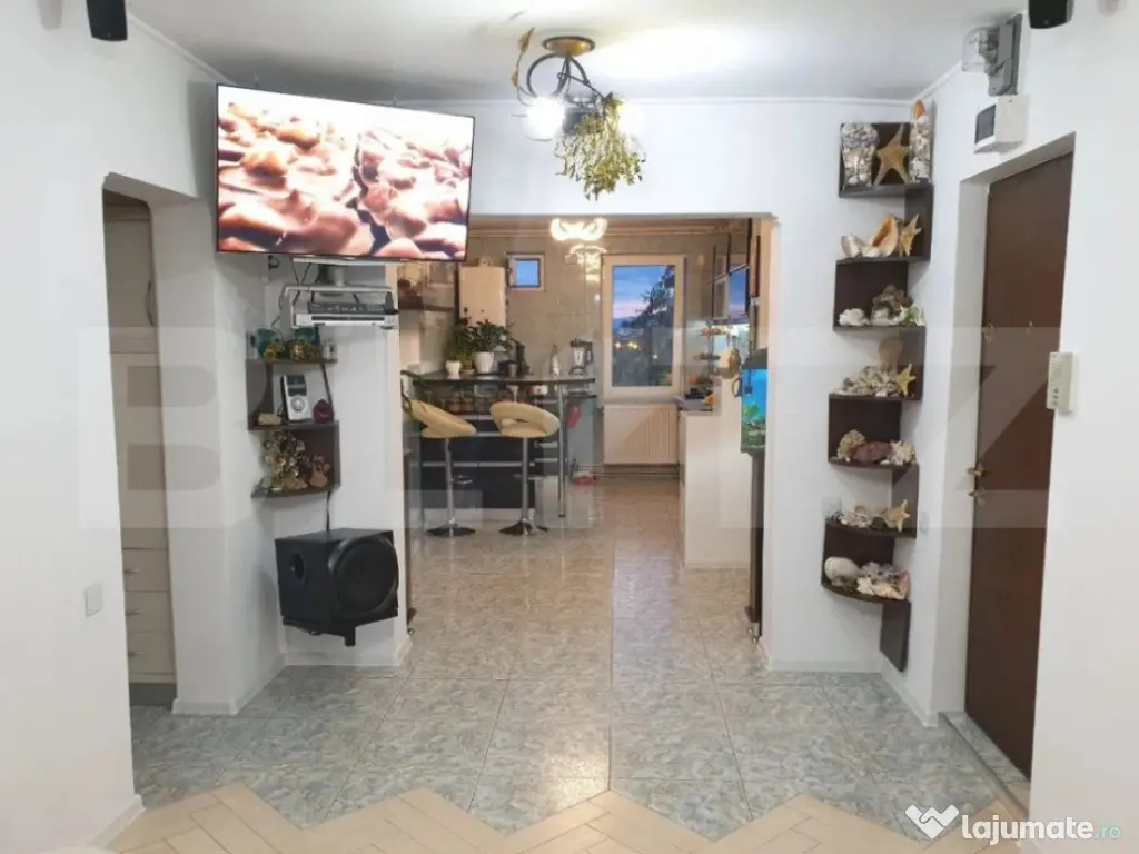 De vanzare apartament 4 camere (cartier Tractorul)