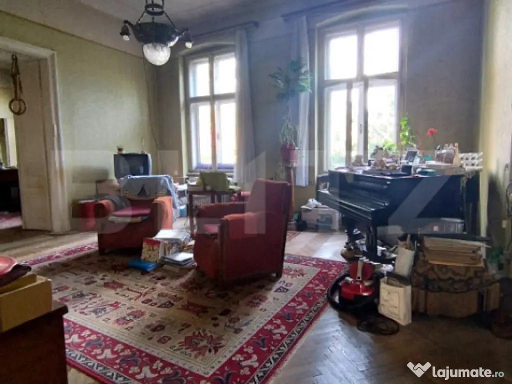 Apartament 3 camere, cladire istorica, potential fantastic,