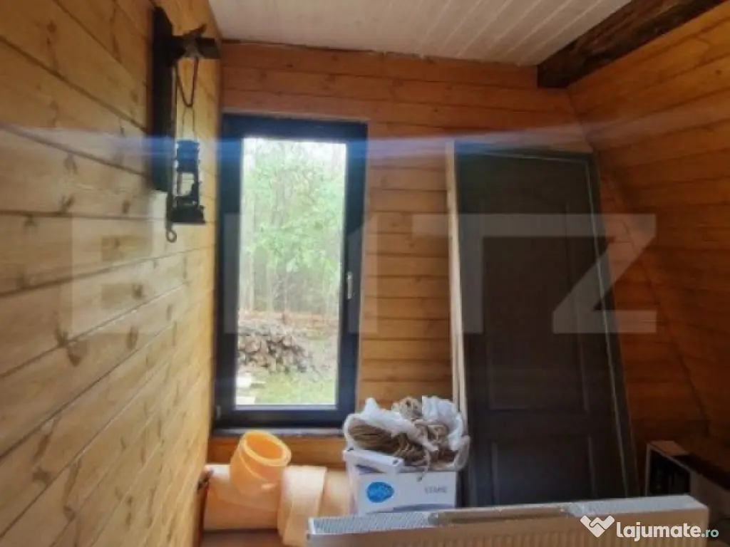 Casa de vacanta tip A- frame -Tohanita, zona superba se vind 