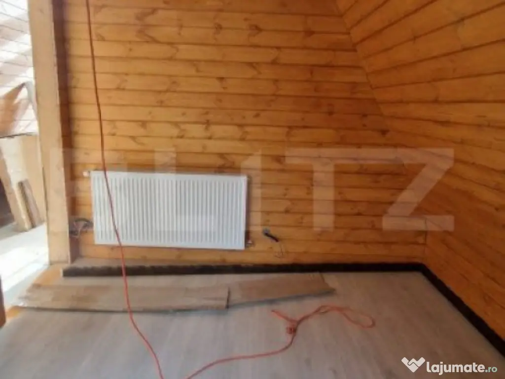 Casa de vacanta tip A- frame -Tohanita, zona superba se vind 