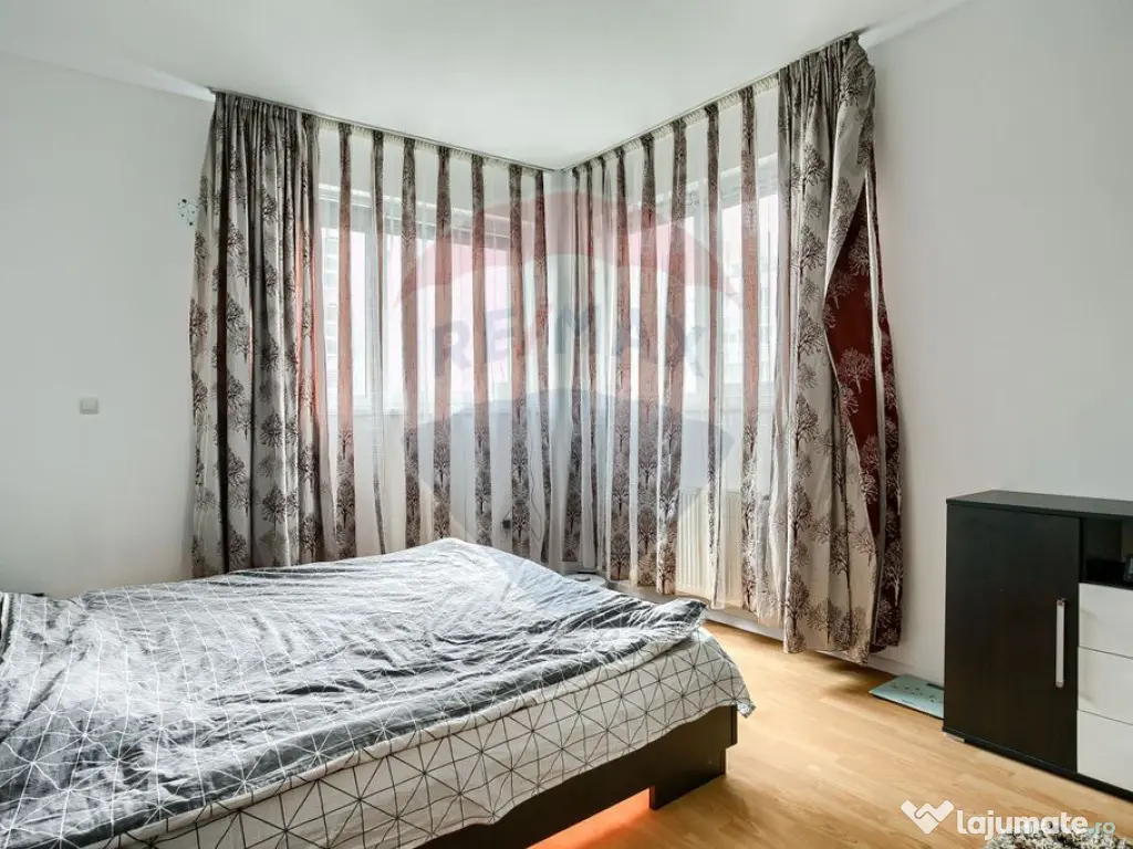 Apartament 3 camere cu terasa si loc de parcare de vanzar... 