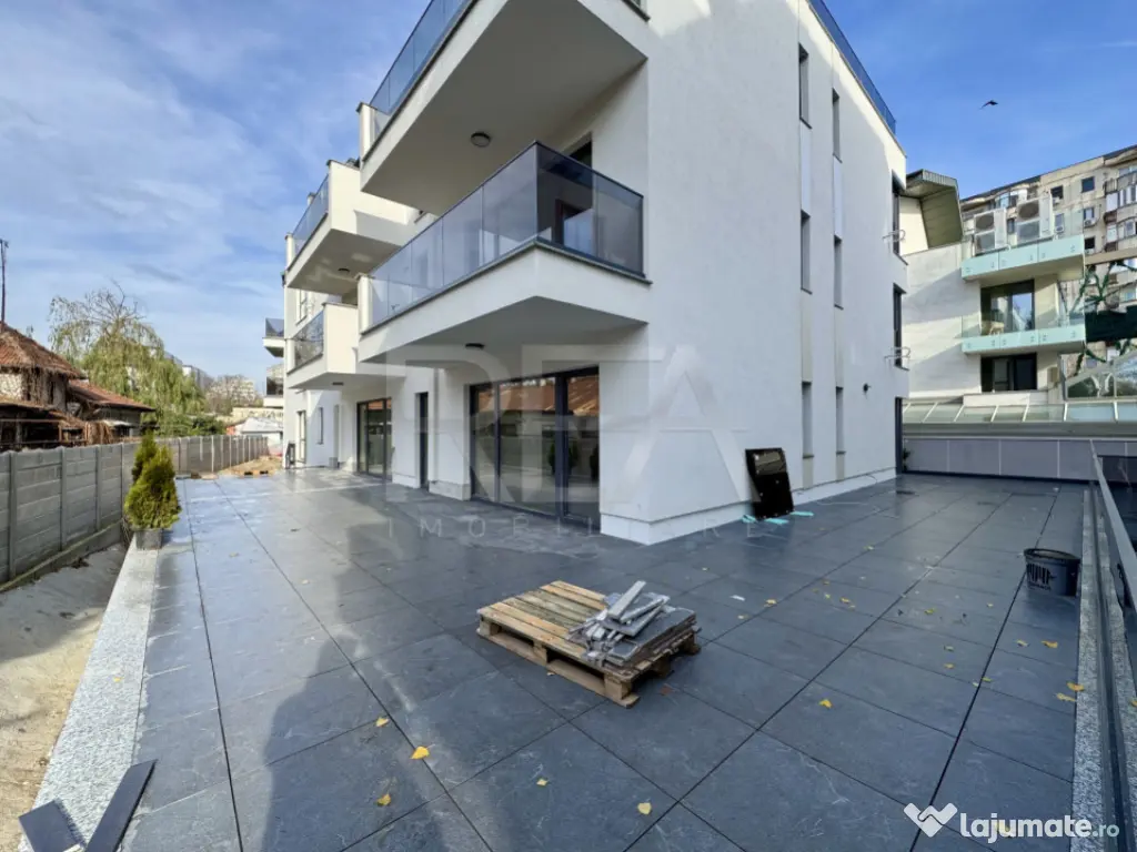 Spatiu Comercial 430 mp Ultracentral langa Vatra Luminoasa