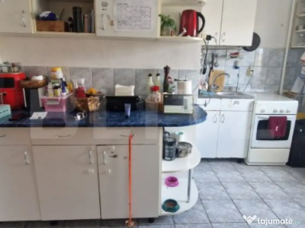 Apartament de vanzare, cu 4 camere, 91 mp, zona-Astra 