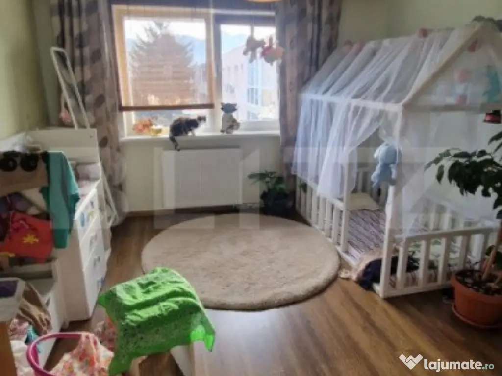 Apartament de vanzare, cu 4 camere, 91 mp, zona-Astra 