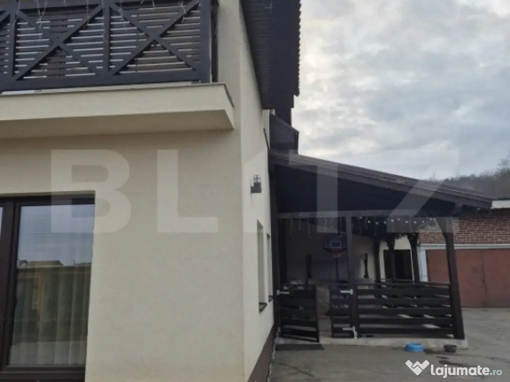 Exclusivitate! Casa de vanzare, cu 6 camere, 155 mp, zona Un