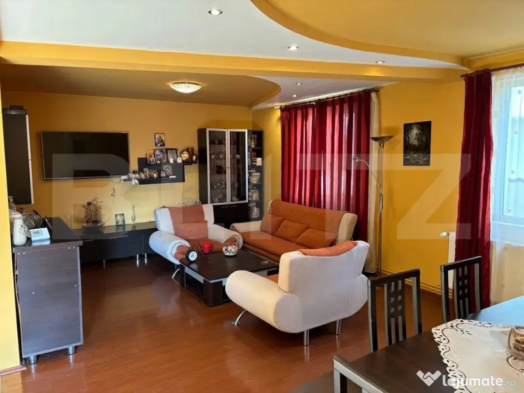 Casa P+1 de vanzare, cu 4 camere, 180 mp, zona Micro 2