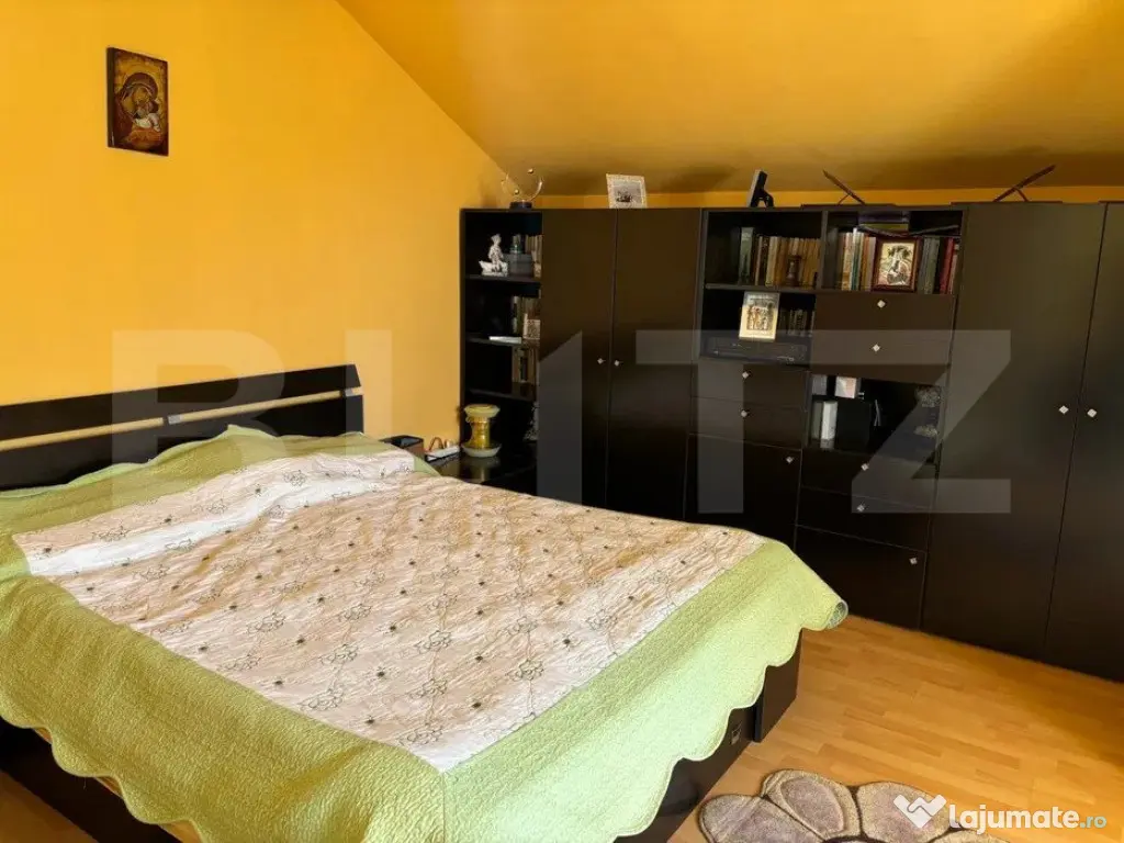 Casa P+1 de vanzare, cu 4 camere, 180 mp, zona Micro 2