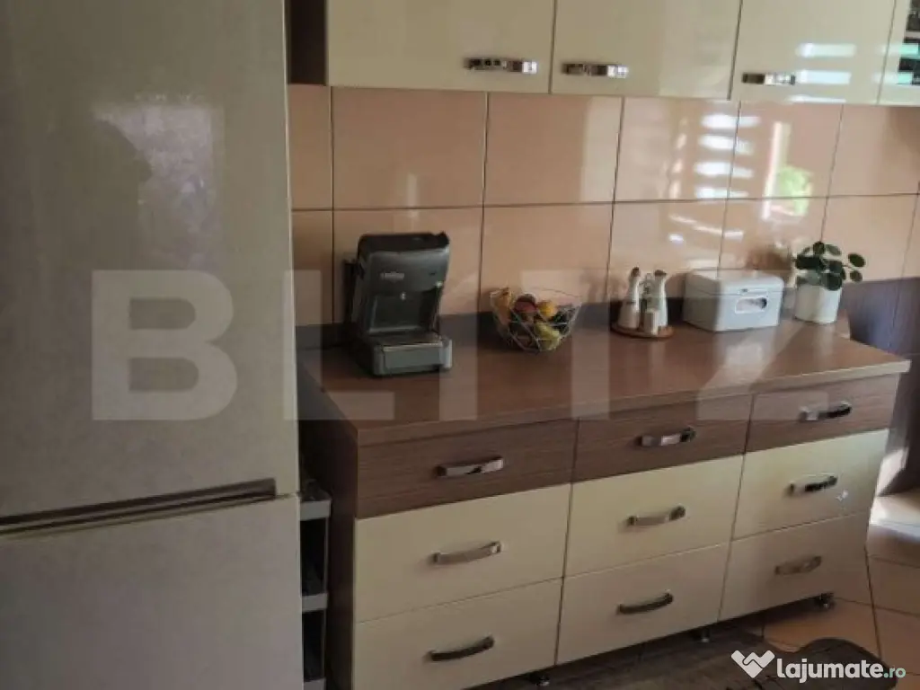 Apartament cu 2 camere si garaj, zona Mihai Eminescu