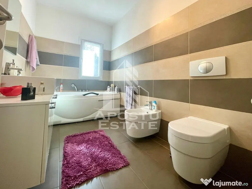 Vila cu terasa si piscina in Zadareni 