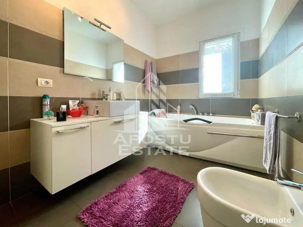 Vila cu terasa si piscina in Zadareni 