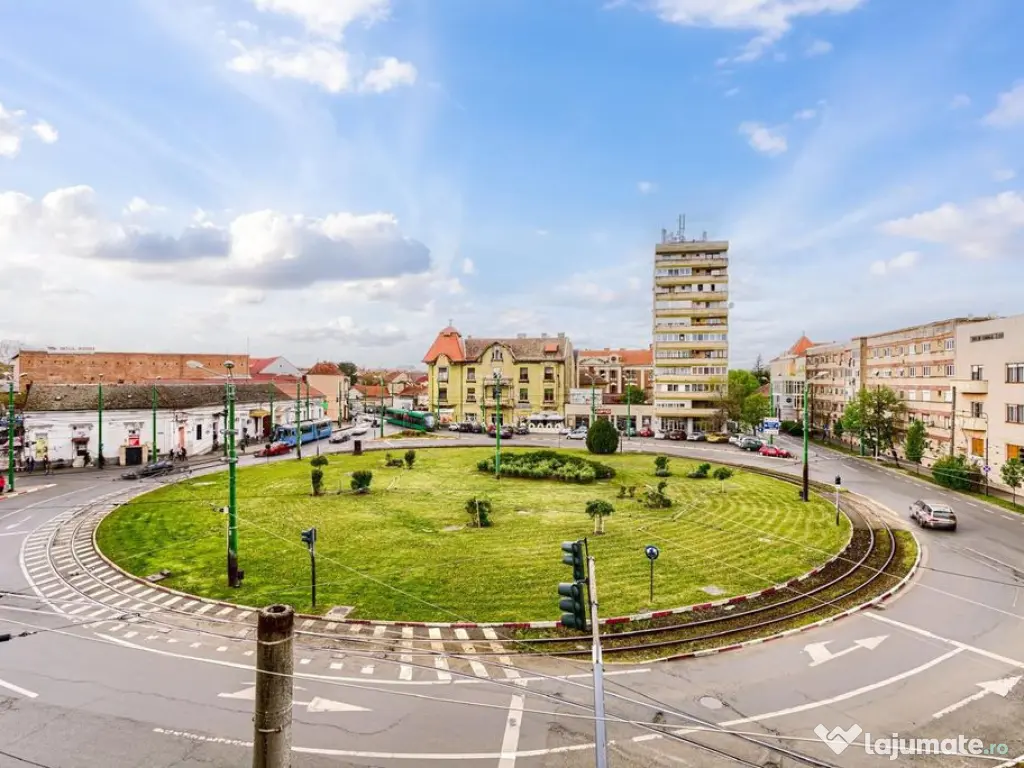 Apartament 3 camere zona Romanilor 