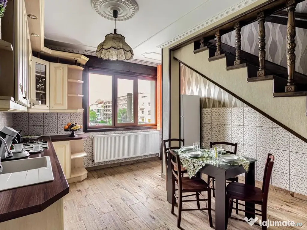 Apartament 3 camere zona Romanilor 