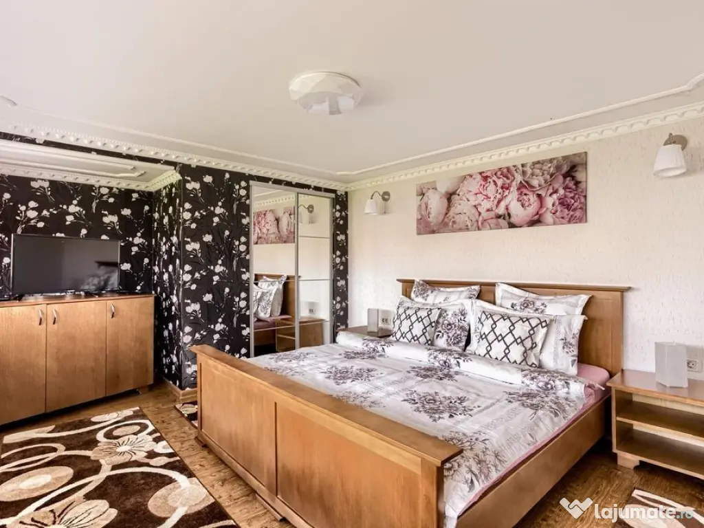 Apartament 3 camere zona Romanilor 