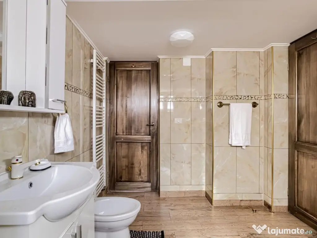 Apartament 3 camere zona Romanilor 