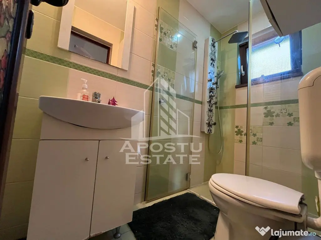 Casa individuala cu 6 camere,3 bai, garaj, teren 1362 mp