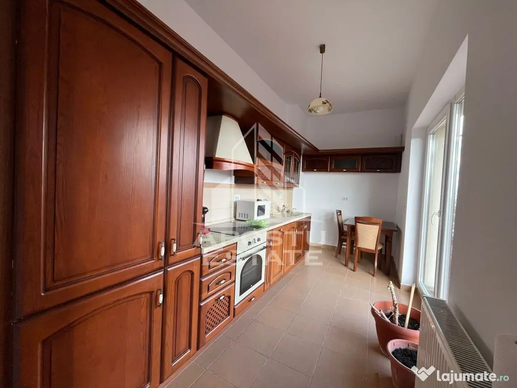 Penthouse cu 4 camere, impecabil stituat in zona Iosefin