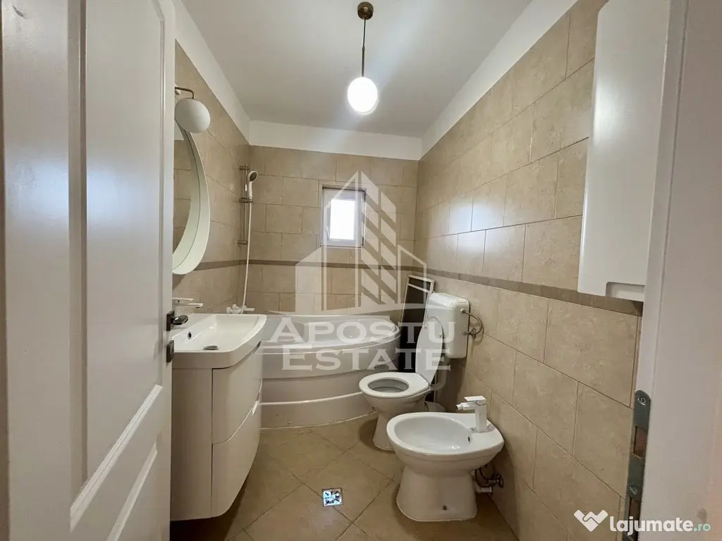 Apartament cu 4 camere in zona Dambovita cu pod amenajat,...